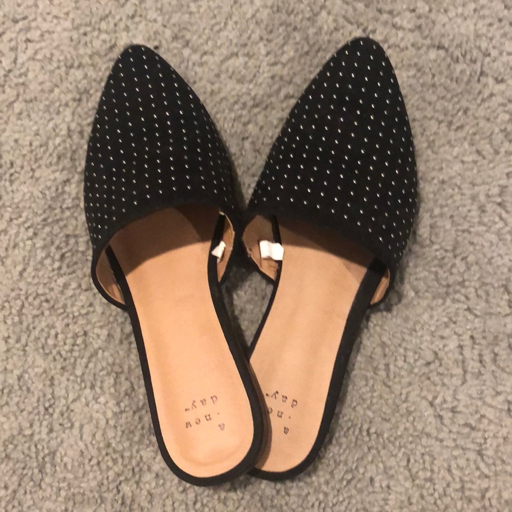 NWOT Black Studded Mules